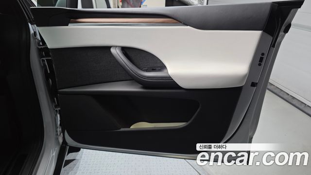 Tesla Model X 2024 — photo 15