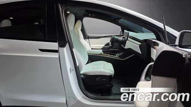 Tesla Model X 2024 — photo 16