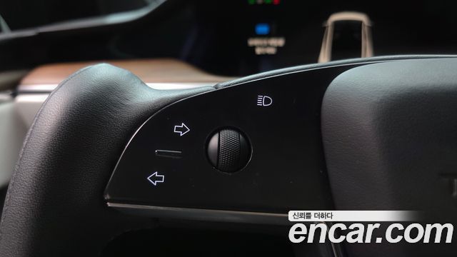 Tesla Model X 2024 — photo 28