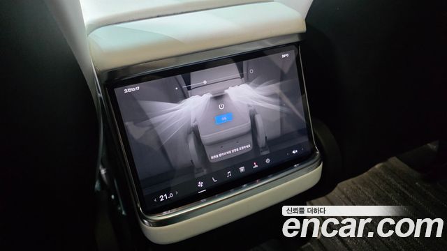 Tesla Model X 2024 — photo 29