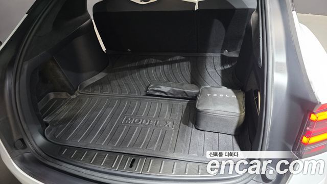 Tesla Model X 2024 — photo 34