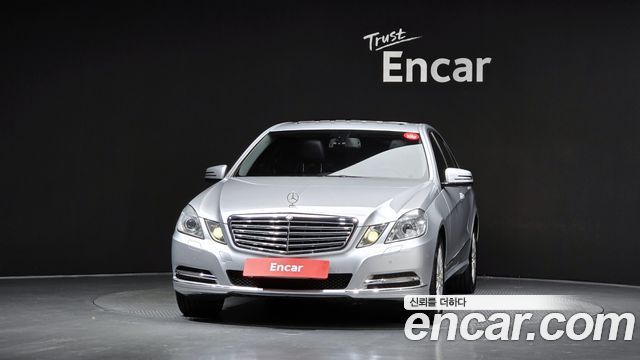 Mercedes-Benz E-Class 2011 — photo 3