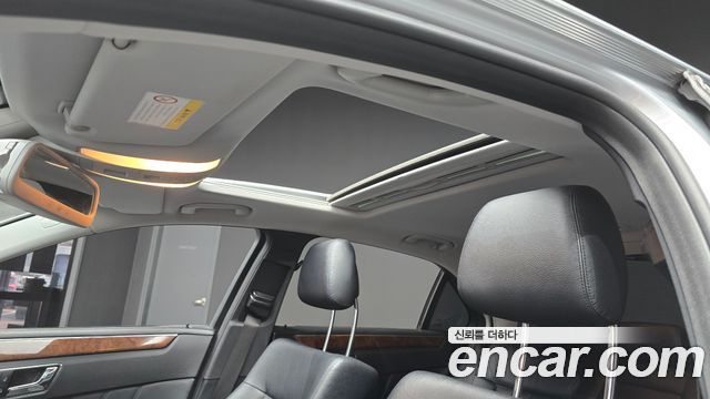 Mercedes-Benz E-Class 2011 — photo 19