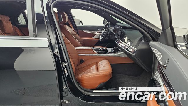 BMW 7-Series 2023 — photo 16