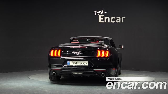 Ford Mustang 2021 — photo 4