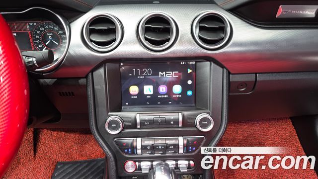 Ford Mustang 2021 — photo 14