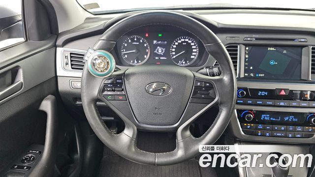 Hyundai Sonata 2017 — photo 21