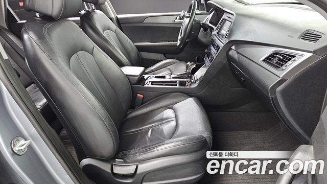 Hyundai Sonata 2017 — photo 16