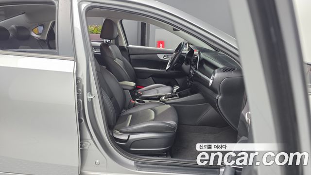 Kia K3 2022 — photo 17