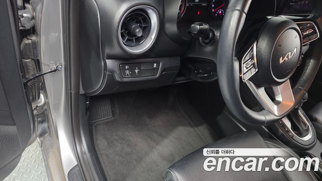 Kia K3 2022 — photo 29