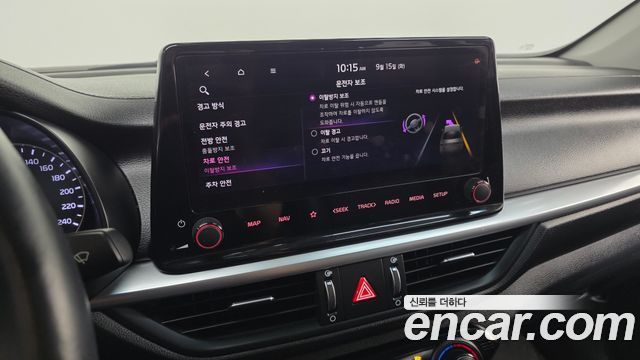 Kia K3 2022 — photo 32