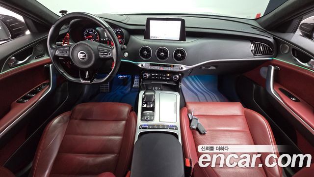 Kia Stinger 2019 — photo 10