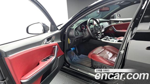Kia Stinger 2019 — photo 13