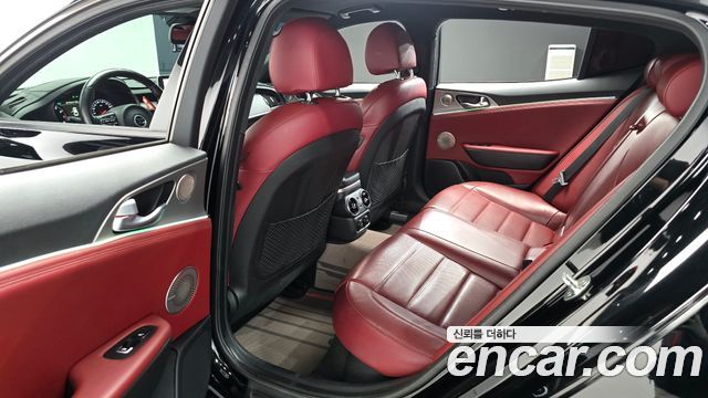 Kia Stinger 2019 — photo 17