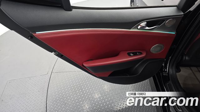 Kia Stinger 2019 — photo 15