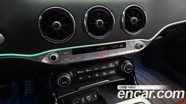 Kia Stinger 2019 — photo 29