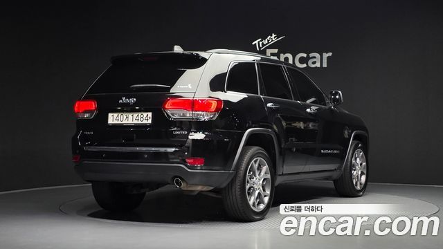 Jeep Cherokee 2021 — photo 2
