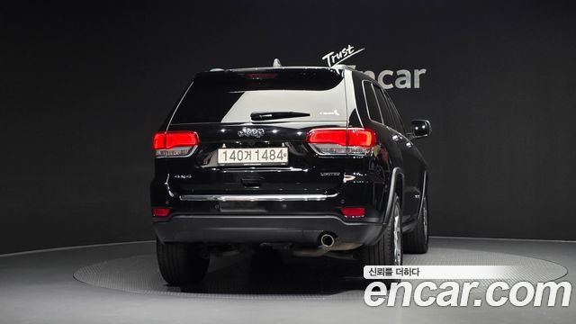 Jeep Cherokee 2021 — photo 4