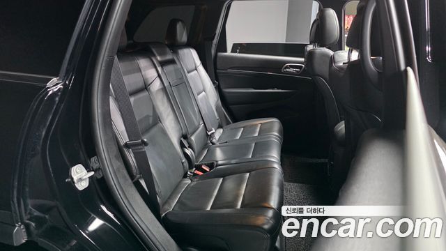 Jeep Cherokee 2021 — photo 18