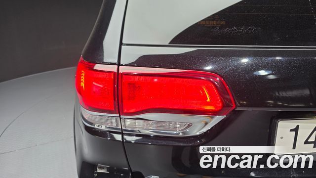 Jeep Cherokee 2021 — photo 9