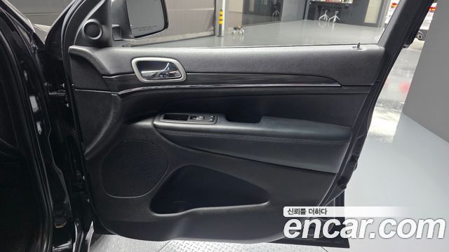 Jeep Cherokee 2021 — photo 15