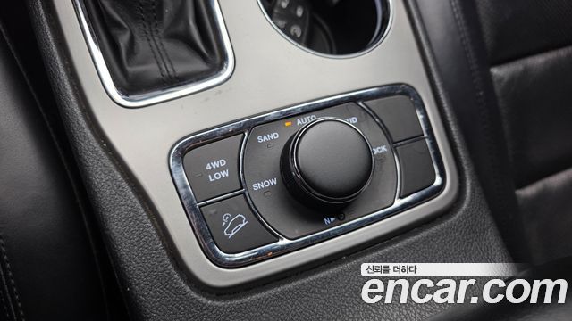 Jeep Cherokee 2021 — photo 32