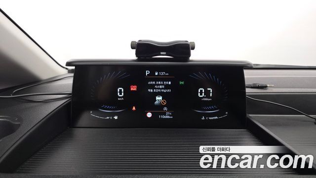 Hyundai Staria 2022 — photo 11