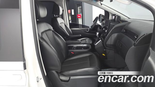 Hyundai Staria 2022 — photo 17