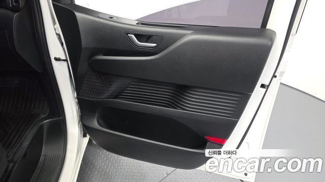 Hyundai Staria 2022 — photo 15