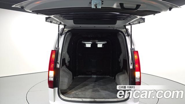 Hyundai Staria 2022 — photo 31