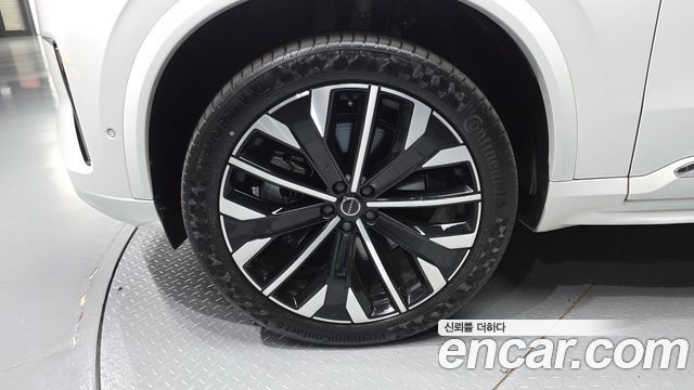 Volvo XC90 2025 — photo 5