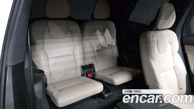 Volvo XC90 2025 — photo 19