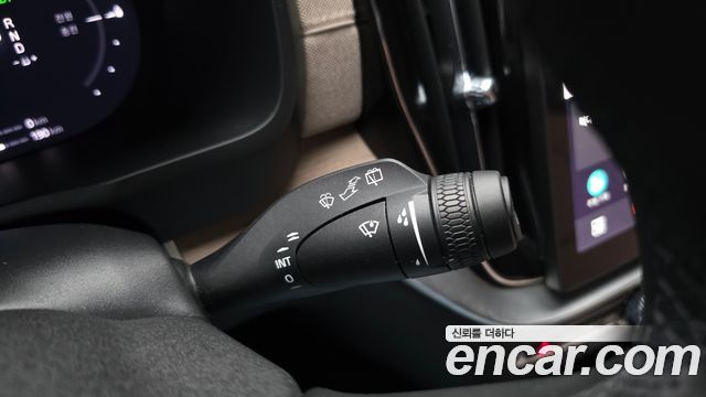 Volvo XC90 2025 — photo 25