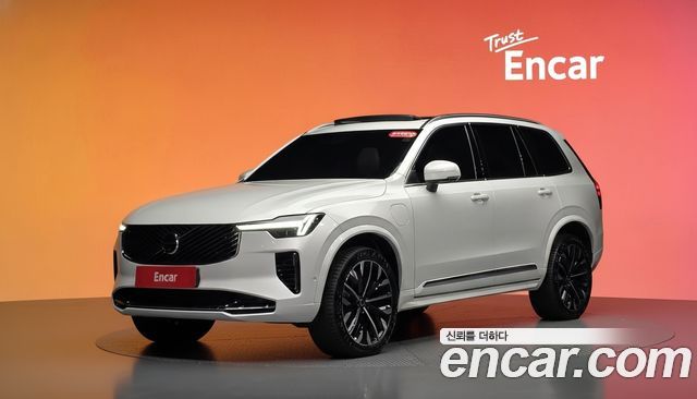 Volvo XC90 2025 — photo 1