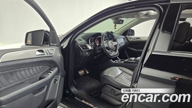 Mercedes-Benz GLE-Class 2017 — photo 10
