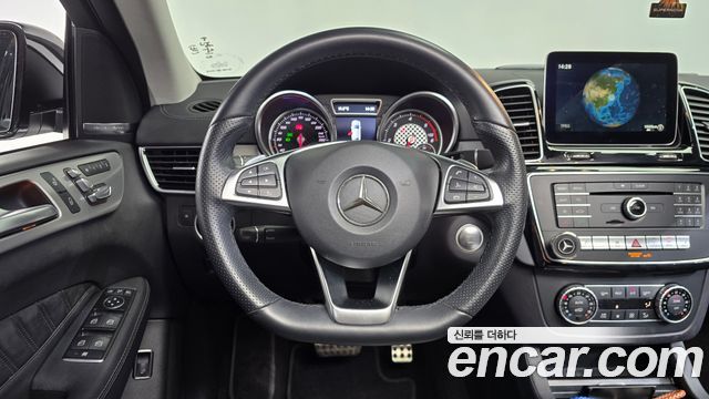 Mercedes-Benz GLE-Class 2017 — photo 15