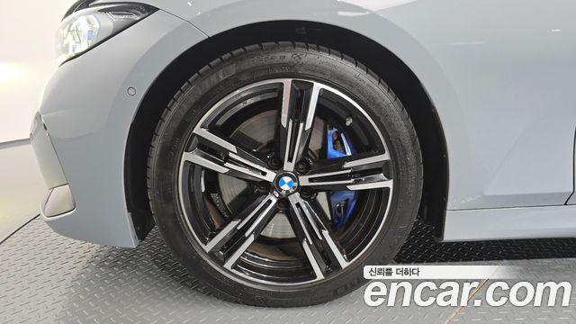 BMW 3-Series 2025 — photo 5