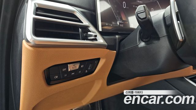 BMW 3-Series 2025 — photo 26
