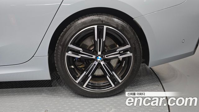BMW 3-Series 2025 — photo 7