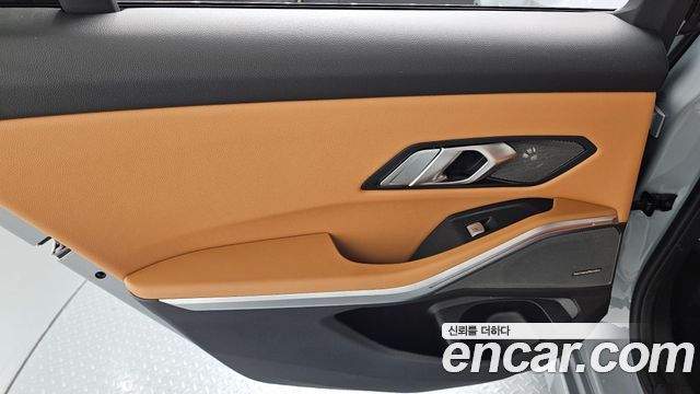 BMW 3-Series 2025 — photo 15