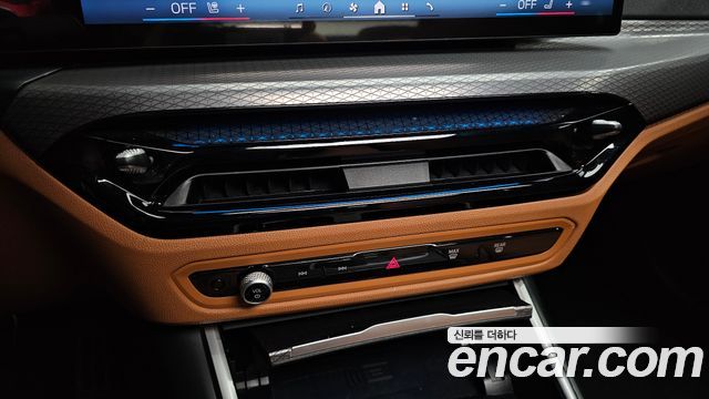 BMW 3-Series 2025 — photo 28