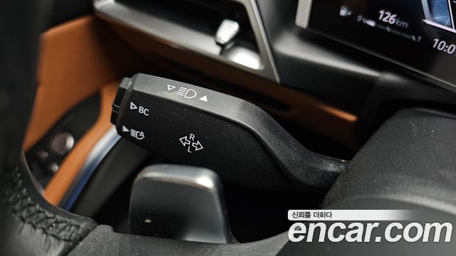 BMW 3-Series 2025 — photo 32