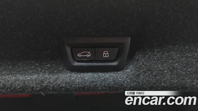 BMW 3-Series 2025 — photo 36