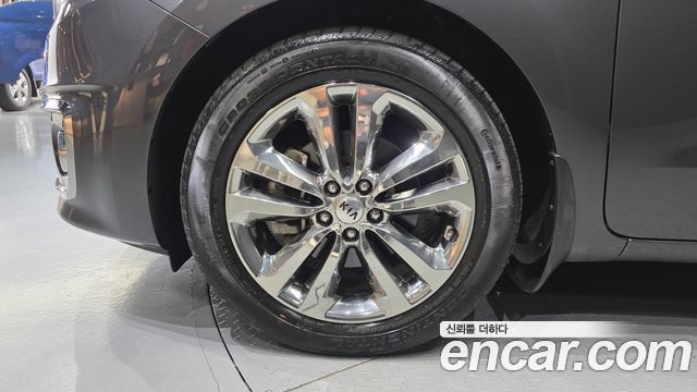 Kia Canival 2017 — photo 5