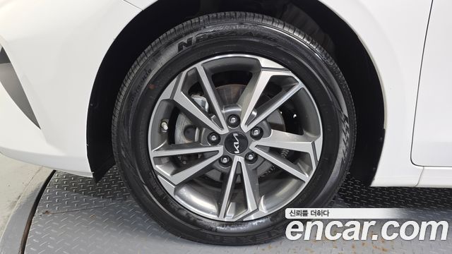 Kia K3 2022 — photo 5
