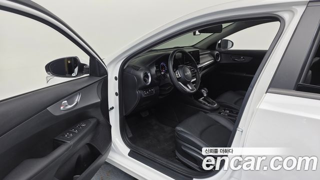 Kia K3 2022 — photo 10