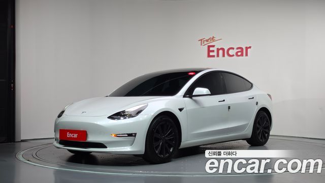 Tesla Model 3 2022 — photo 1