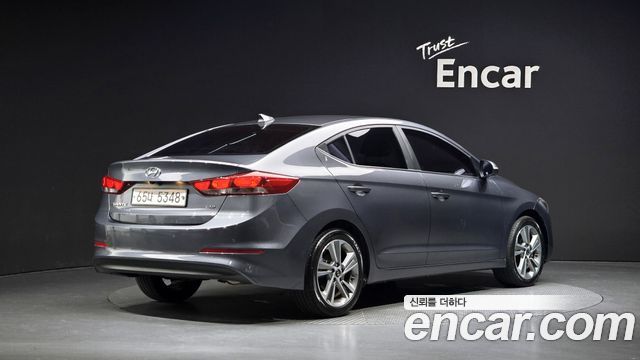 Hyundai AVANTE 2018 — photo 2