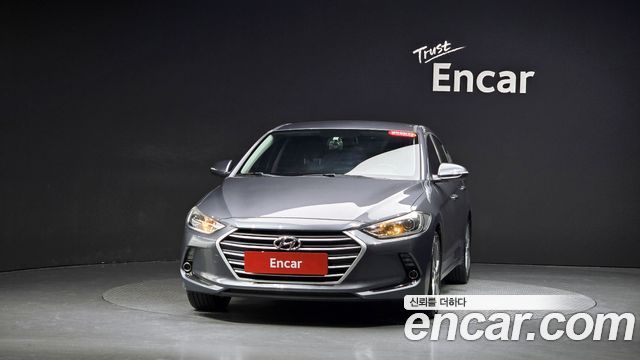 Hyundai AVANTE 2018 — photo 3