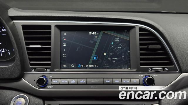 Hyundai AVANTE 2018 — photo 21